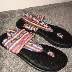 women’s sanuk sandals